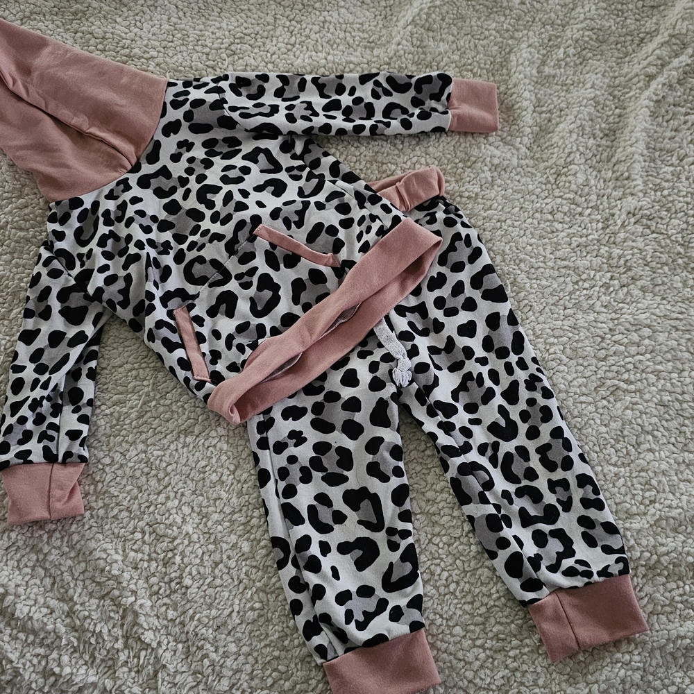 Leopard Print Kids Matching Set with Pink Accents